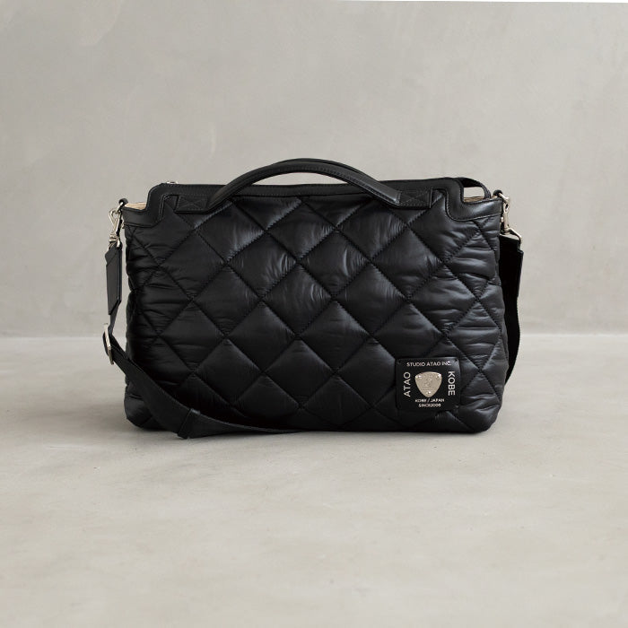 超軽量な新時代のビジネスボストン｜アルマディロ