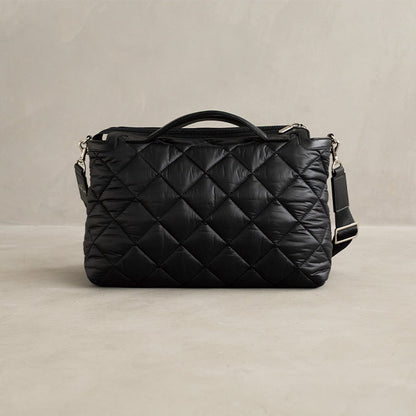 超軽量な新時代のビジネスボストン｜アルマディロ