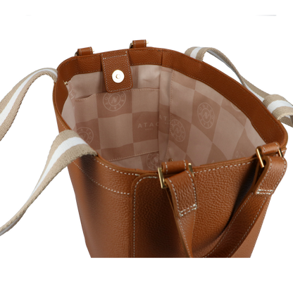 形を変える2wayバッグ／バタフライ