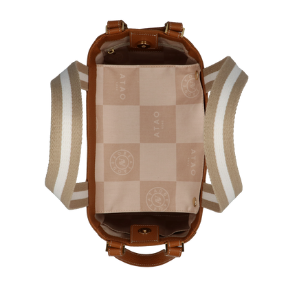 形を変える2wayバッグ／バタフライ