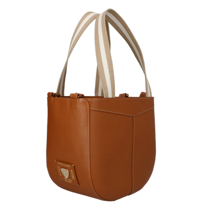 形を変える2wayバッグ／バタフライ