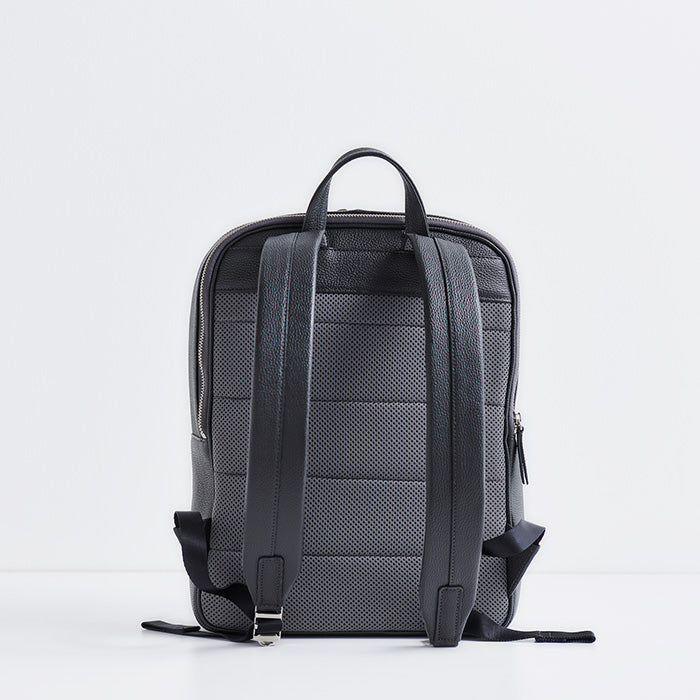 防水ビジネスリュック｜(ソウ)｜便利な機能が満載！